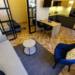 Appartement E13 - Elegant, Budapest